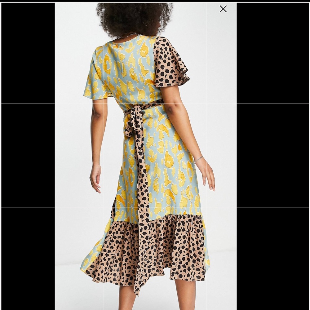 Never fully dressed - Picture 2 of 2